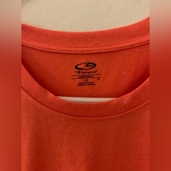 Champion workout shirt - Picture 2 of 2